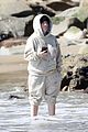 billie eilish beach outing with dogs brother 26