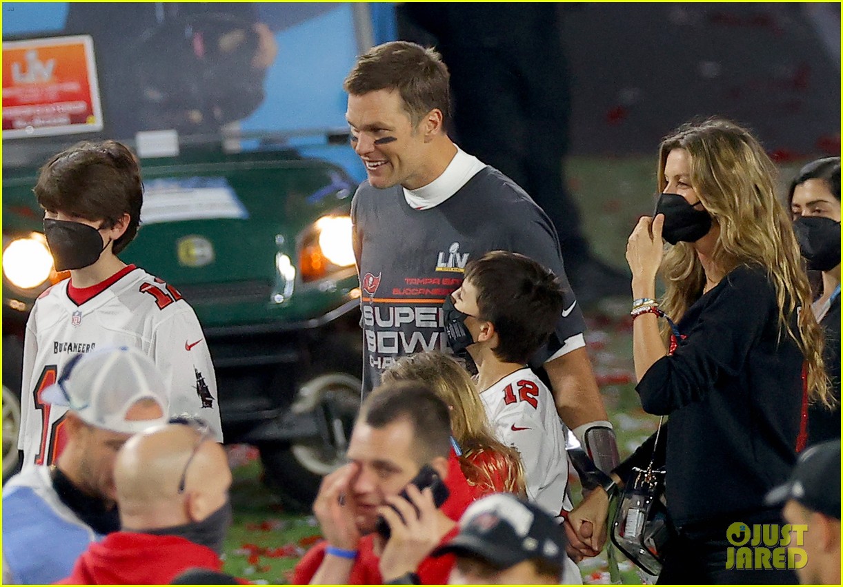 Watch the Adorable Moment Tom Brady Sees His Kids After Winning Super