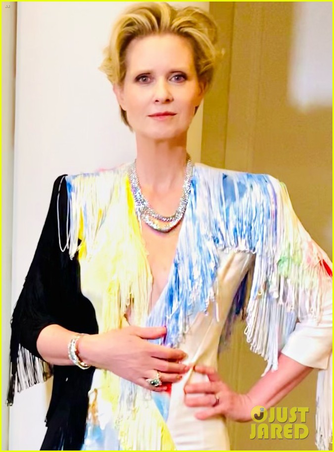 Julia Garner Wows in Black & White for Golden Globes 2021: Photo