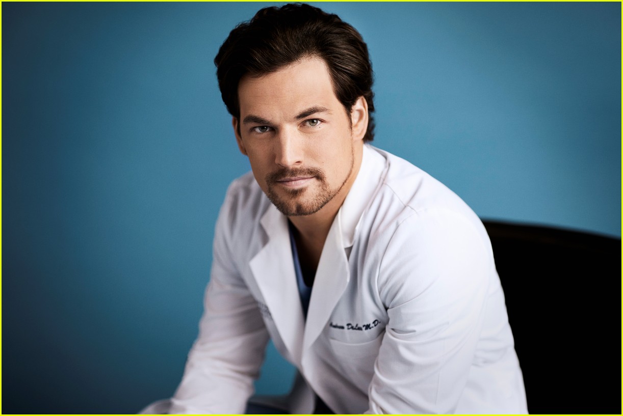 Gianniotti Reflects on His 'Grey's Anatomy' Journey, Reveals He(02)