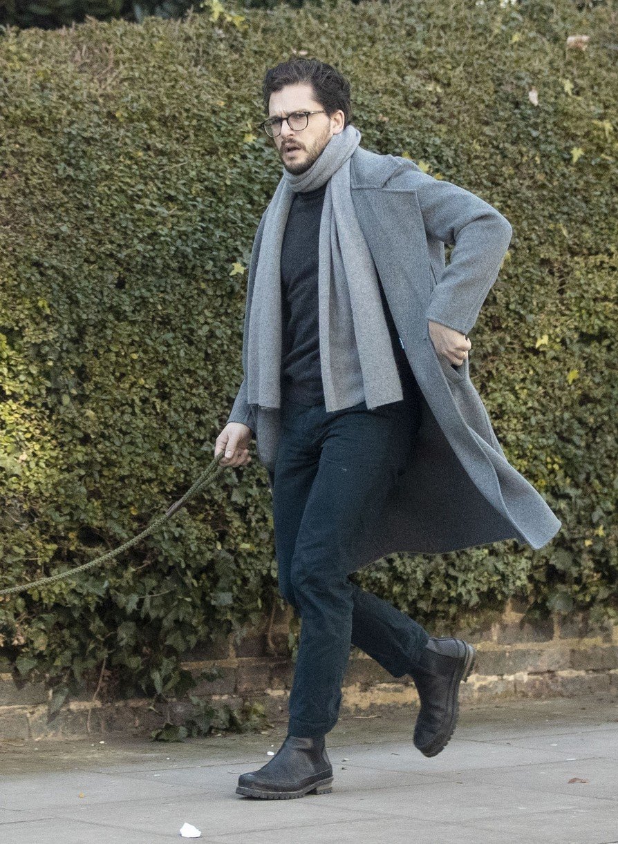 Kit Harington Walks His Whippet Dog Around London After Birth Of Son Photo 4527557 Kit