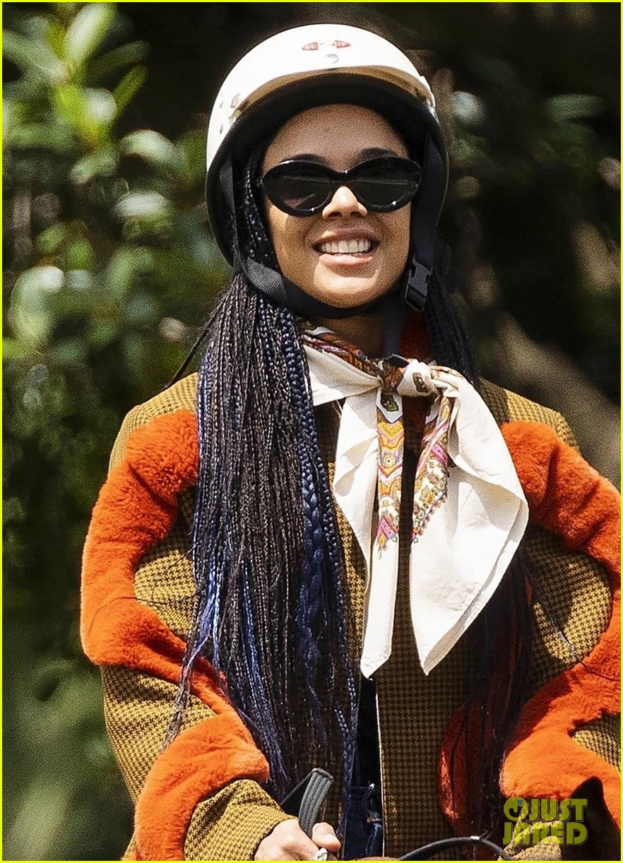 Photo: tessa thompson takes horseback riding lessons 02 | Photo 4522246