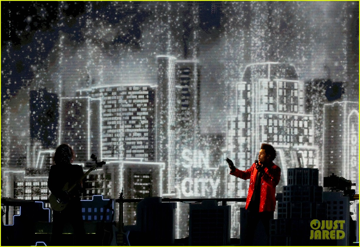 Photo the weeknd super bowl halftime show 32 Photo 4523056 Just Jared Entertainment News