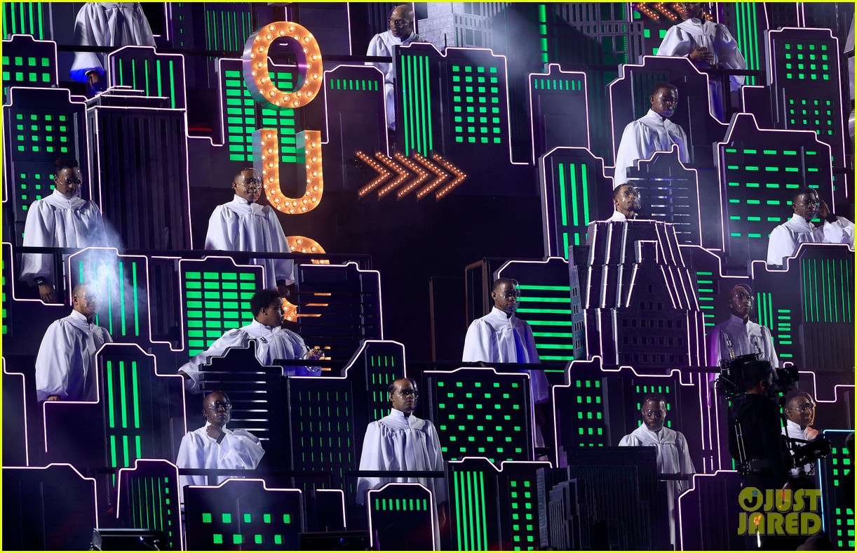 The Weeknd's Super Bowl 2021 Halftime Show Video Watch Here! Photo