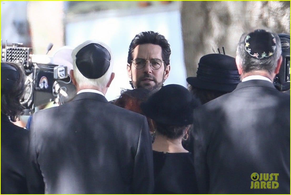 Will Ferrell & Paul Rudd Film a Jewish Funeral Scene for Comedy Series 'The Shrink Next