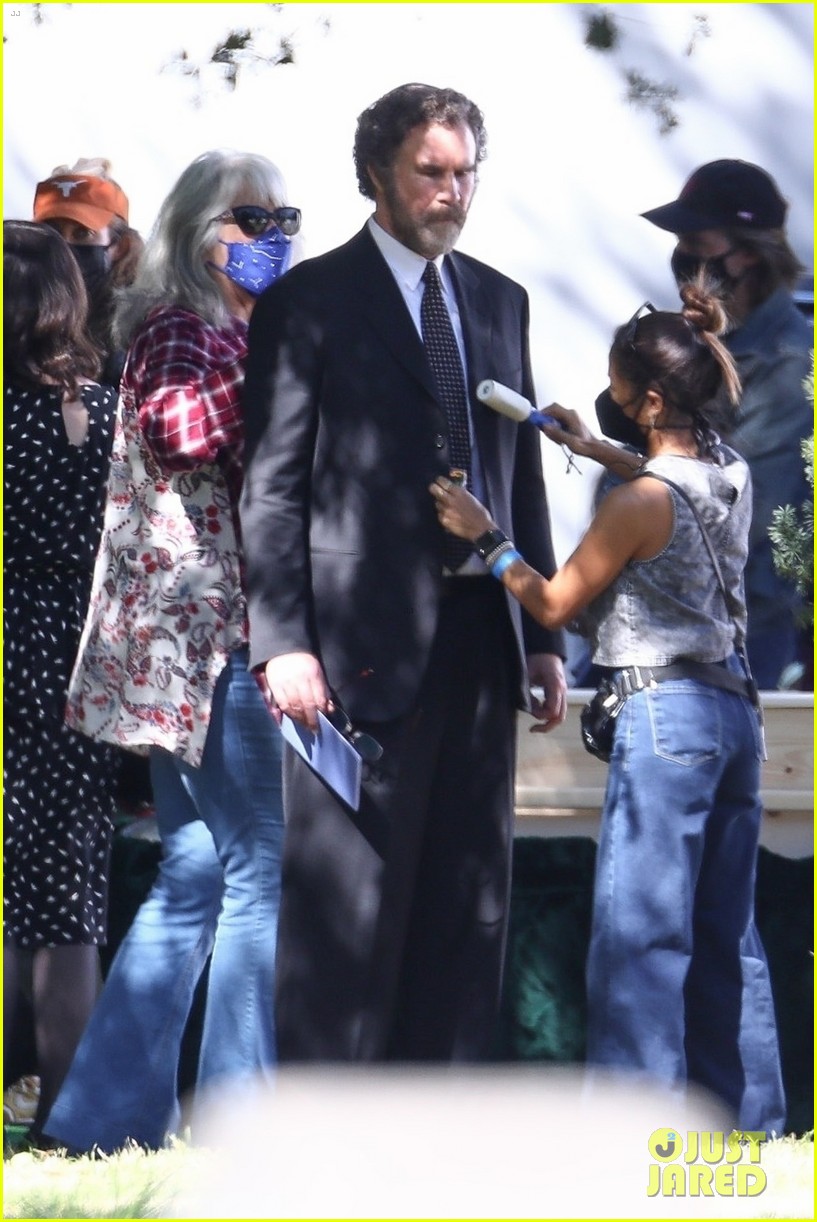 Will Ferrell & Paul Rudd Film a Jewish Funeral Scene for Comedy Series 'The Shrink Next