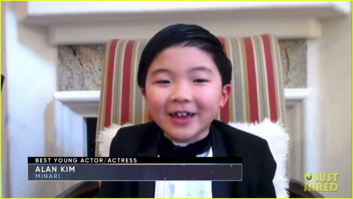 Minari's Alan S. Kim Cries During Acceptance Speech at Critics Choice(01)