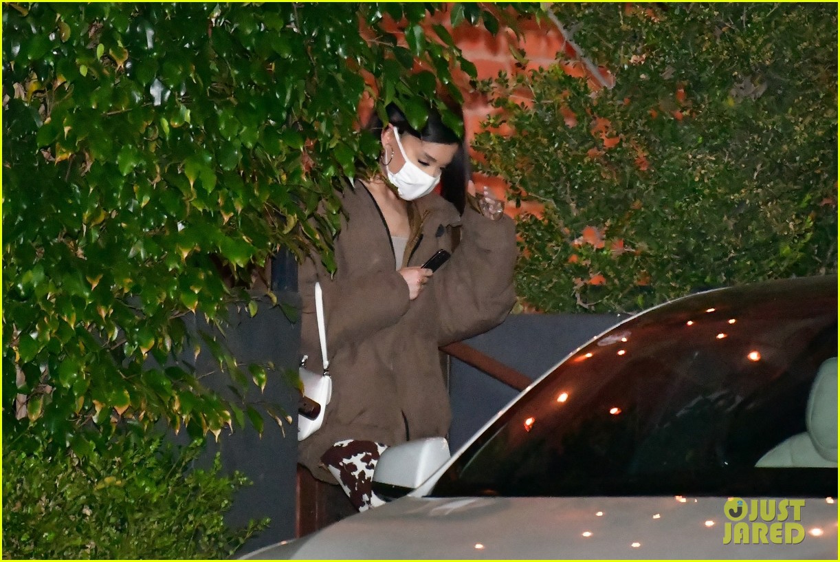 Ariana Grande Steps Out on Rare Date Night with Fiance Dalton Gomez