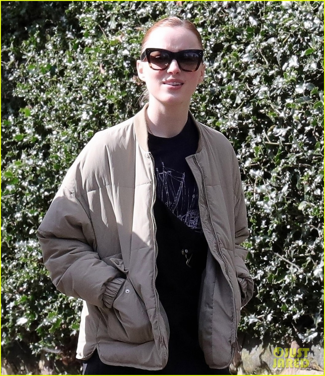 Bridgerton's Phoebe Dynevor Hangs Out with BFF Daniel Shalom in