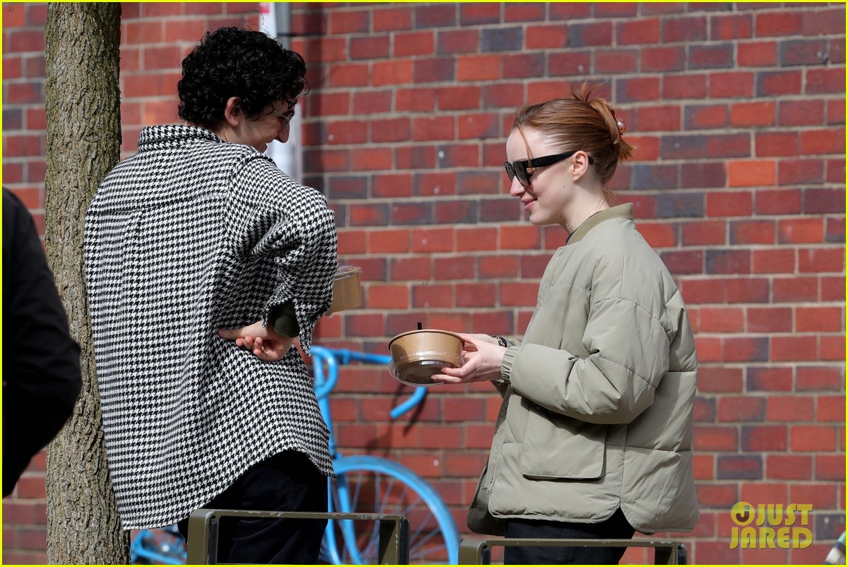 Bridgerton's Phoebe Dynevor Hangs Out with BFF Daniel Shalom in