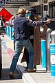 felicity huffman gets dropped off lax william h macy 01