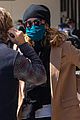 felicity huffman gets dropped off lax william h macy 02