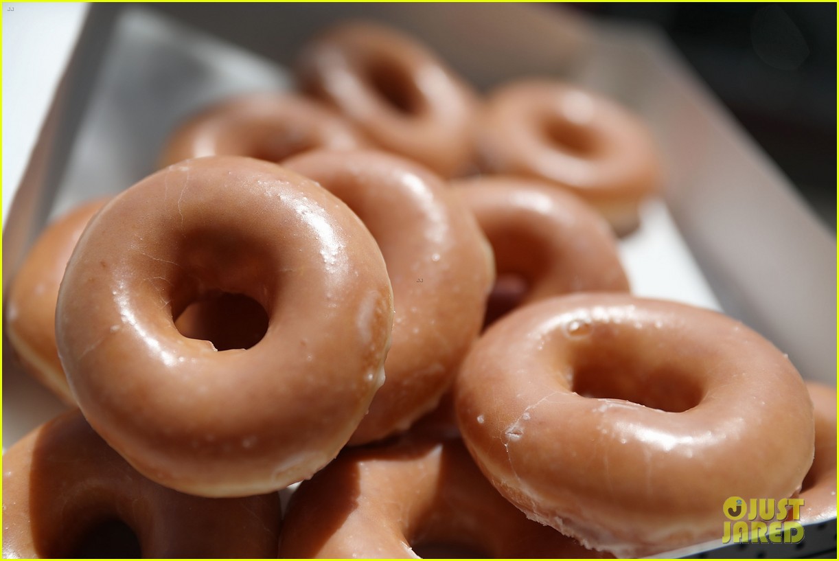 krispy kreme free donuts 084535452