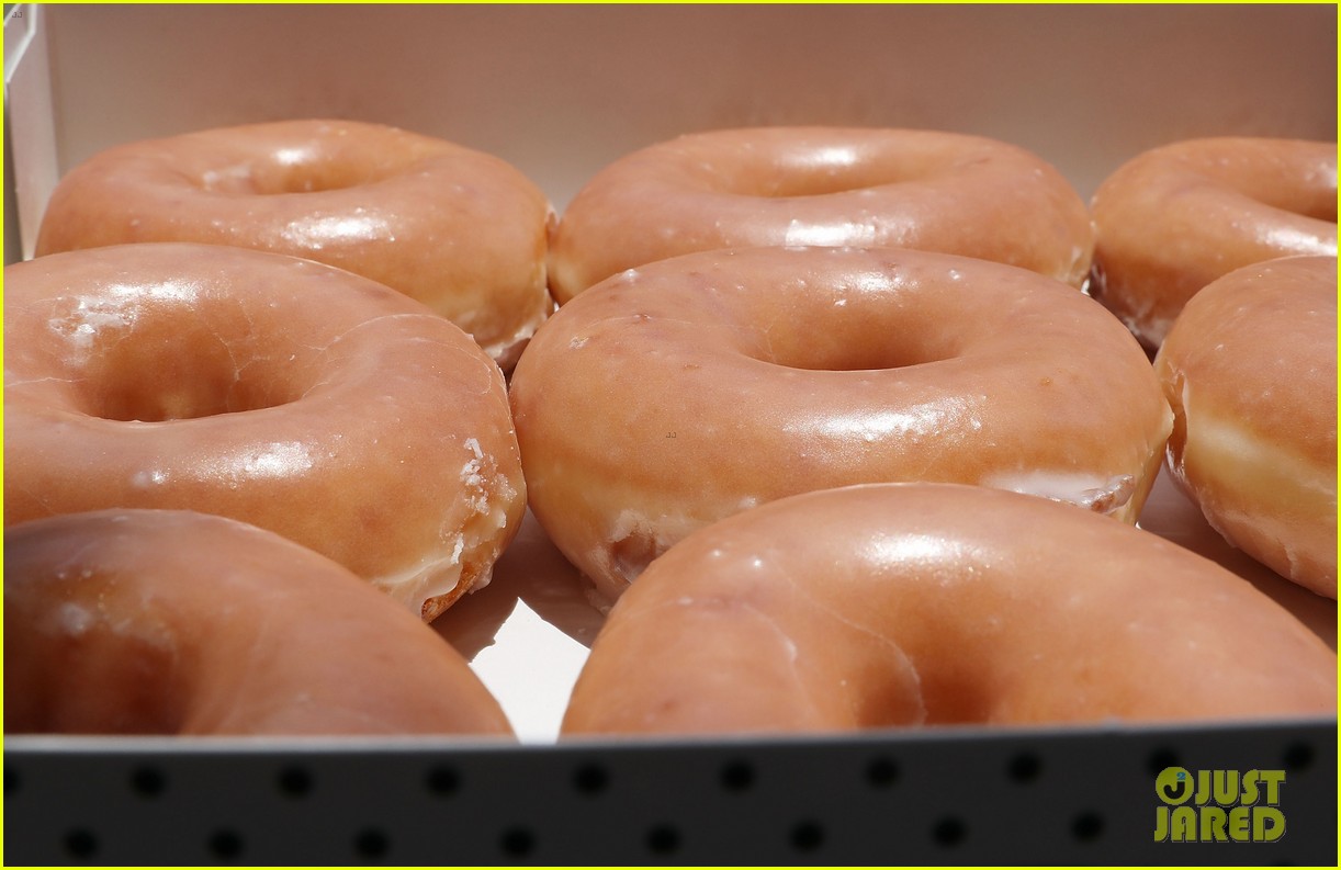 krispy kreme free donuts 104535454