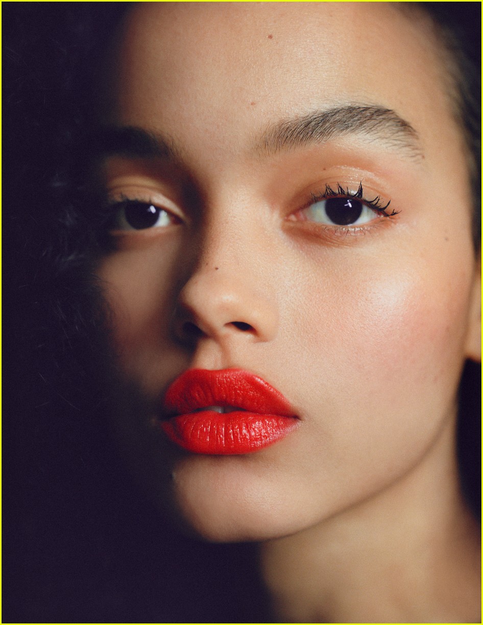 New &lsquo;Gossip Girl&rsquo; Star Whitney Peak Covers &lsquo;Wonderland,&rsquo; Talks About