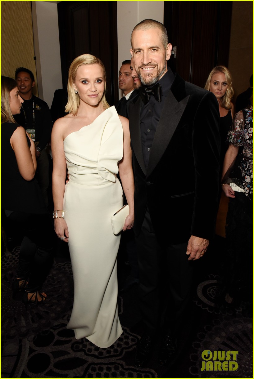 reese witherspoon celebrates anniversary jim toth 054536474