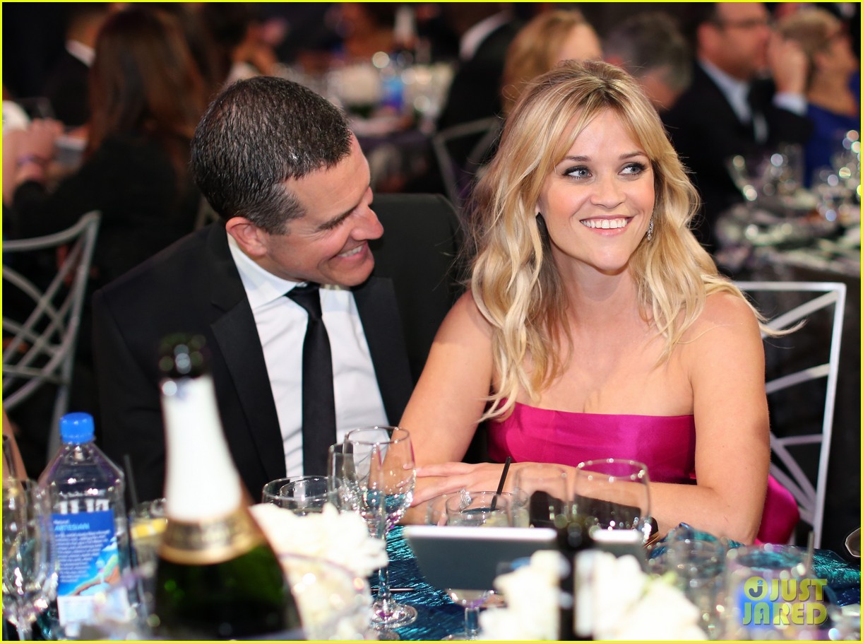 reese witherspoon celebrates anniversary jim toth 104536479