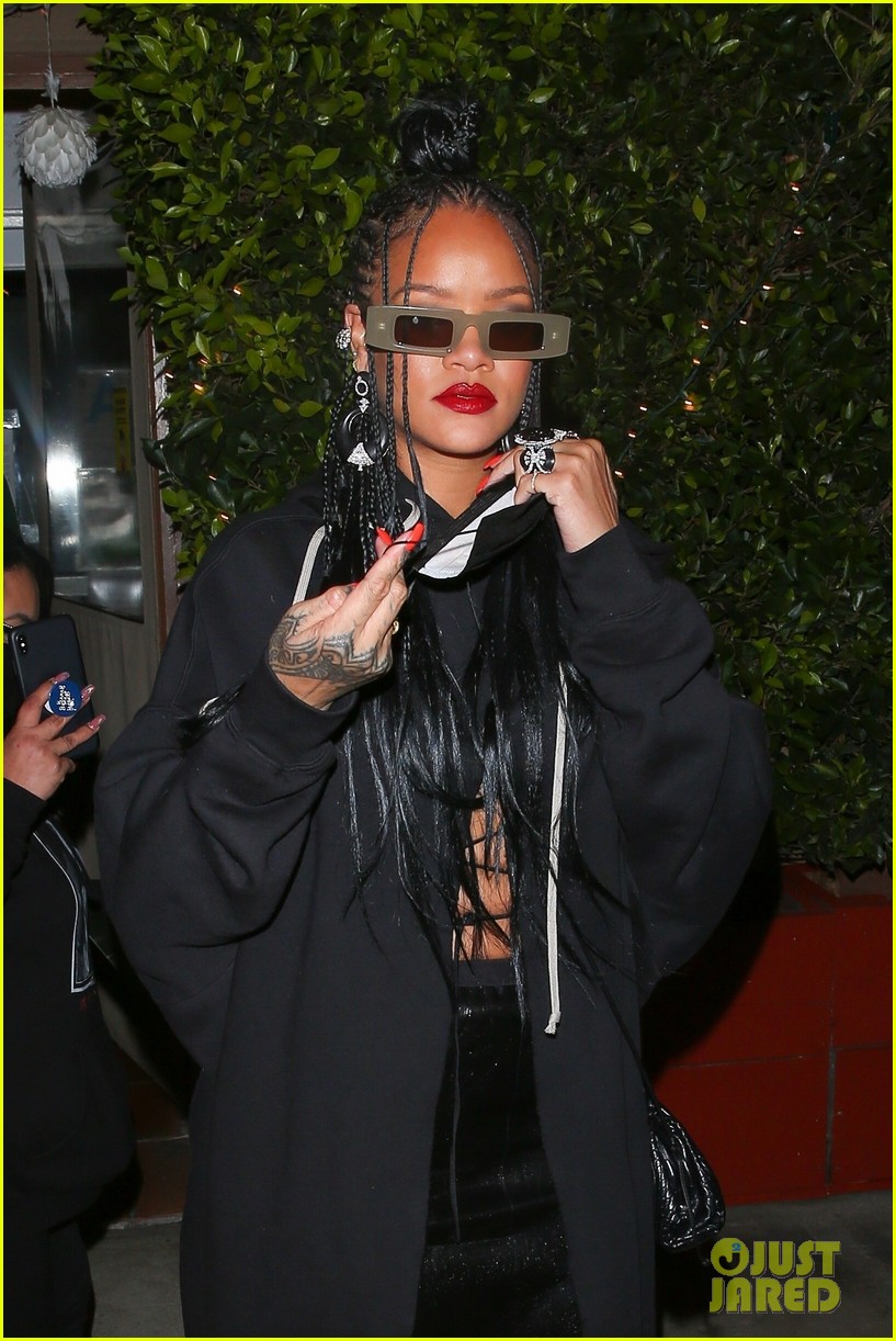 Rihanna Rocks Cool Leather Skirt For Dinner After Celebrating 'Anti