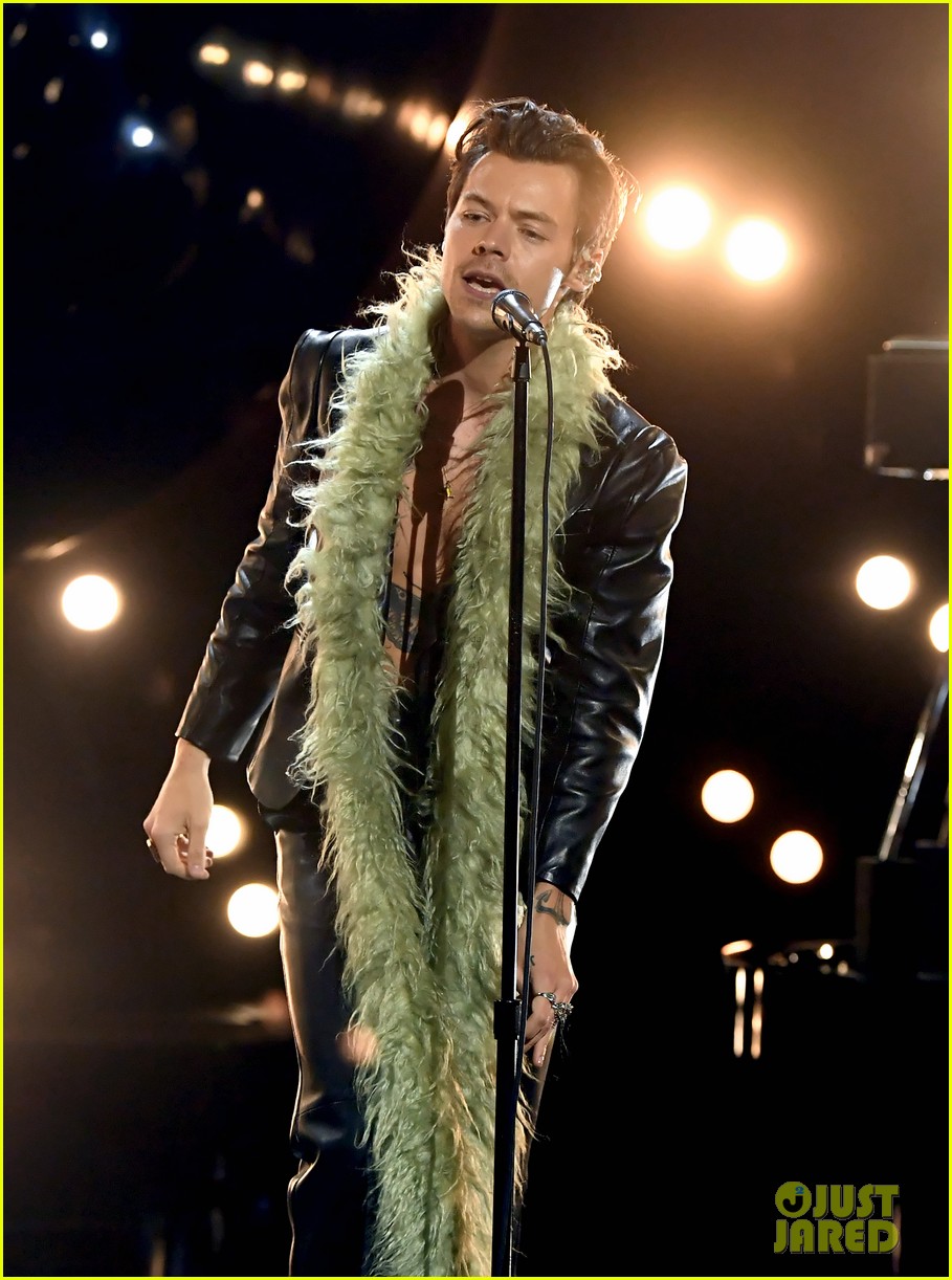 harry styles performs at grammys 2021 054532789