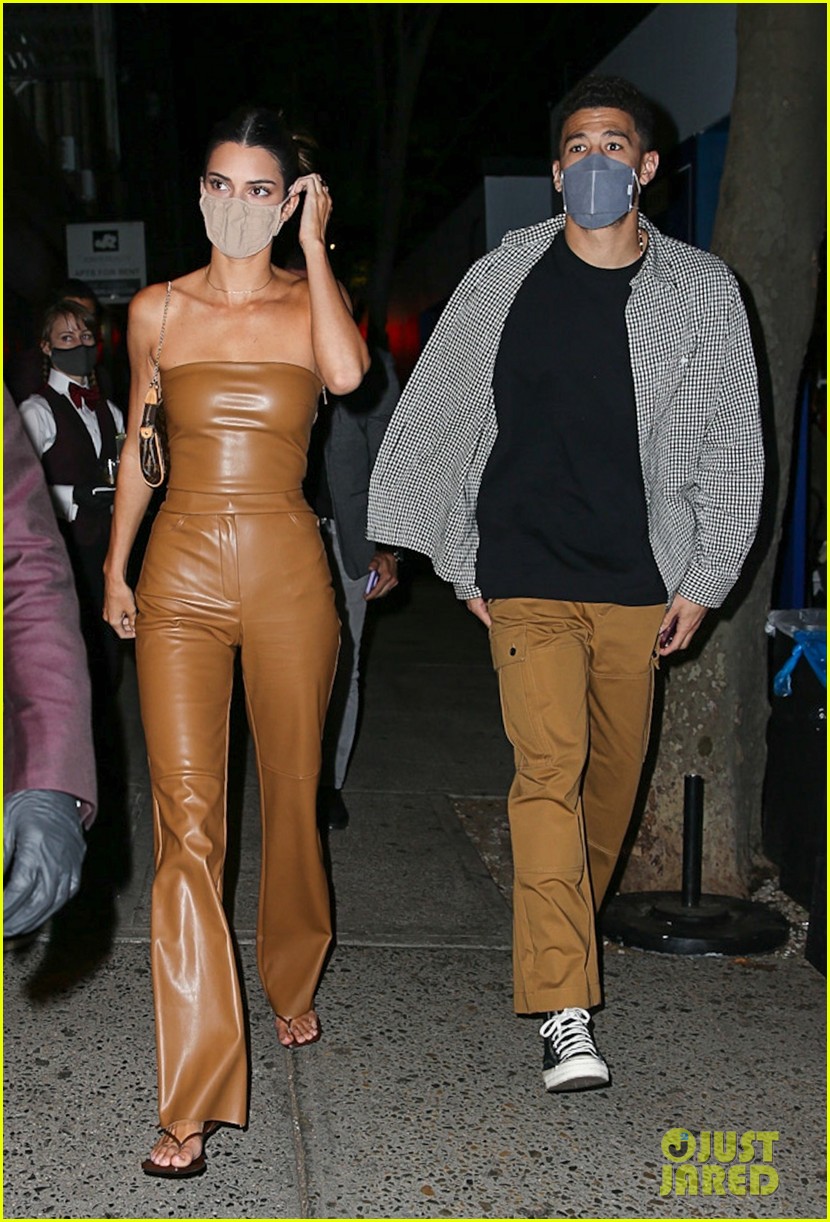 kendall jenner devin booker hold hands on date night 104547151