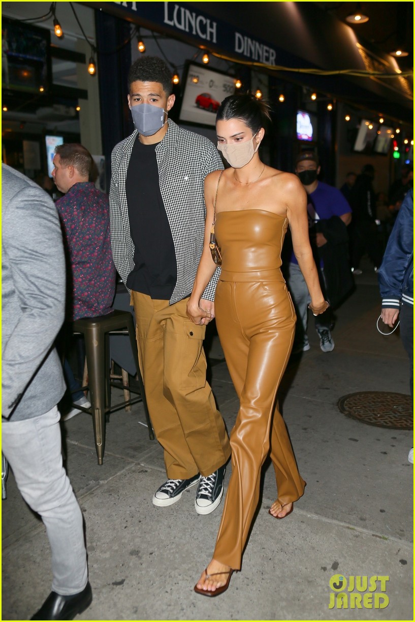 kendall jenner devin booker hold hands on date night 134547154