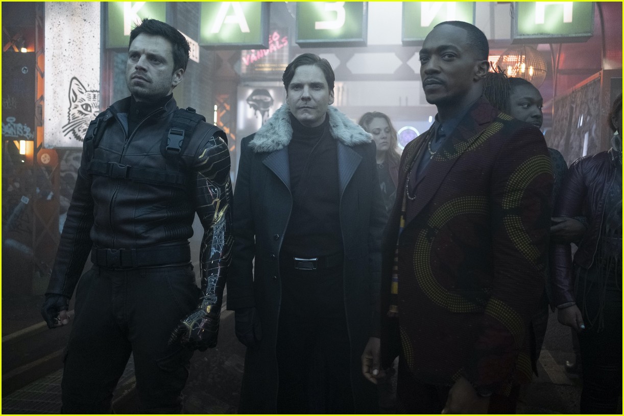 New 'Dancing Zemo' Video Shows Daniel Bruhl Dancing for a Full Hour