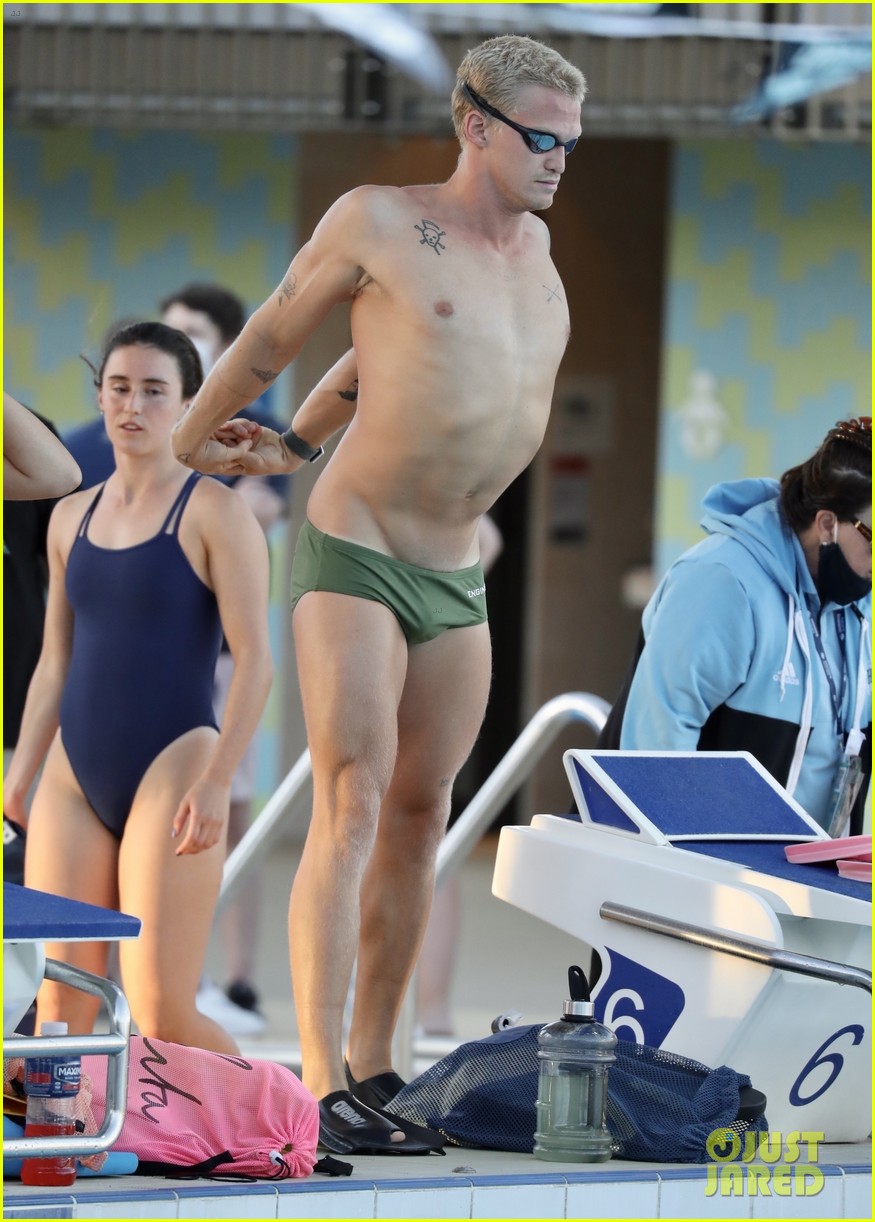cody simpson shirtless buff physique swim practice 014541951
