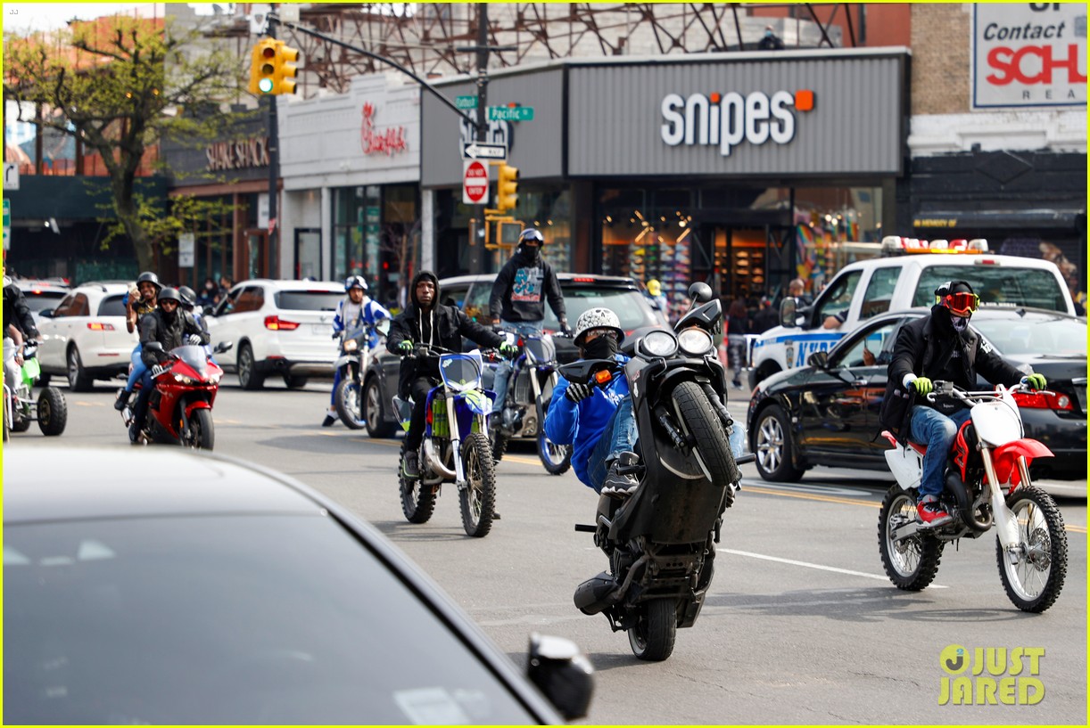 Photo dmx funeral procession monster truck 06 Photo 4546969 Just