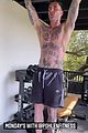 adam levine leg tattoo shirtless workout video 08