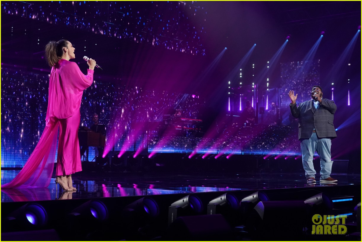 Katharine McPhee Returns to 'American Idol' Stage for Duet with