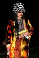 rihanna wears bold outfit for dinner in santa monica 04