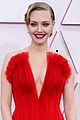 amanda seyfried wows in red at oscars 2021 02