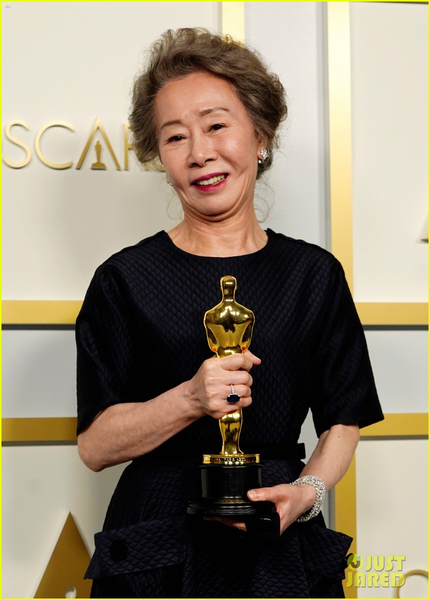 youn yuh jung best supporting actress win oscars 014548092