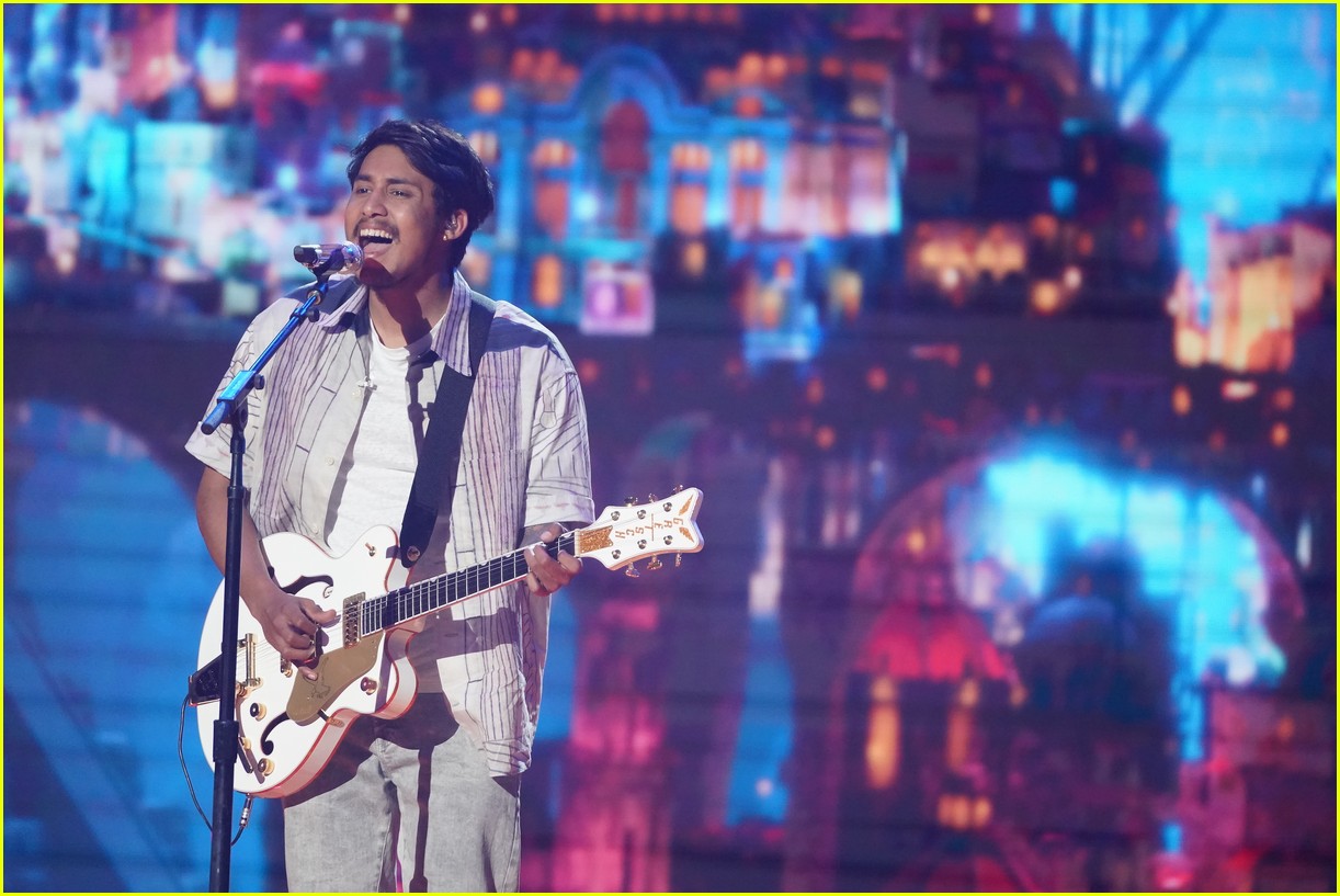 American Idol's Arthur Gunn Abruptly Drops Out of Finale See His