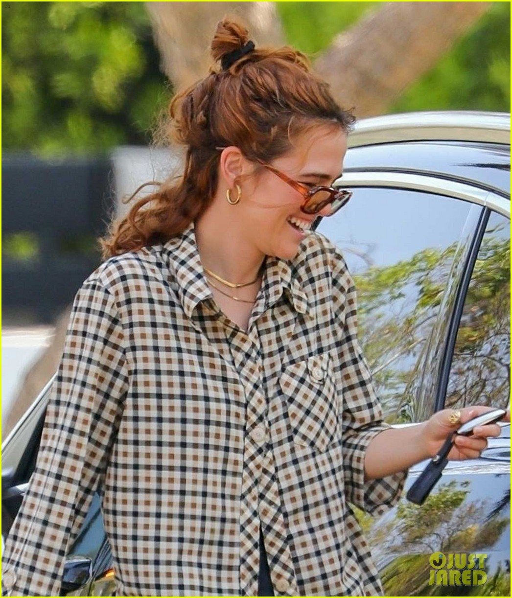 Zoey Deutch Picks Up Boyfriend Jimmy Tatro for a Friday Excursion