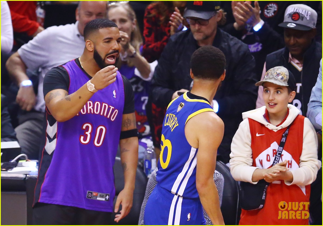 How Much Is Drake Worth? Net Worth Revealed! Photo 4552634 Drake