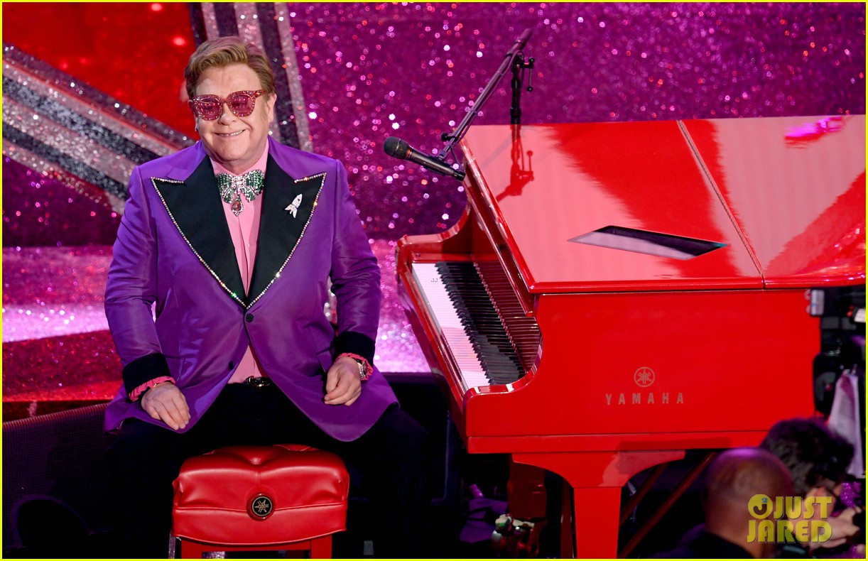 How Much Is Elton John Worth? Net Worth Revealed! Photo 4554864