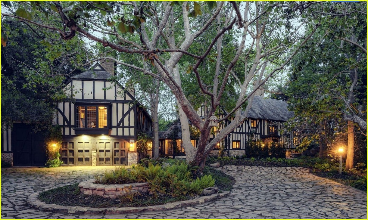 Look Inside the House Where Ariana Grande Got Married (Photos): Photo