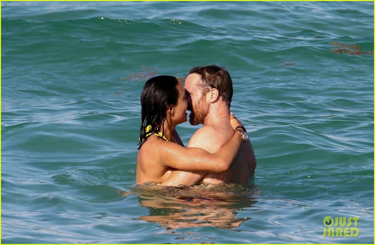 David Guetta Goes Shirtless in Miami, Packs on the PDA with Girlfriend Jess...