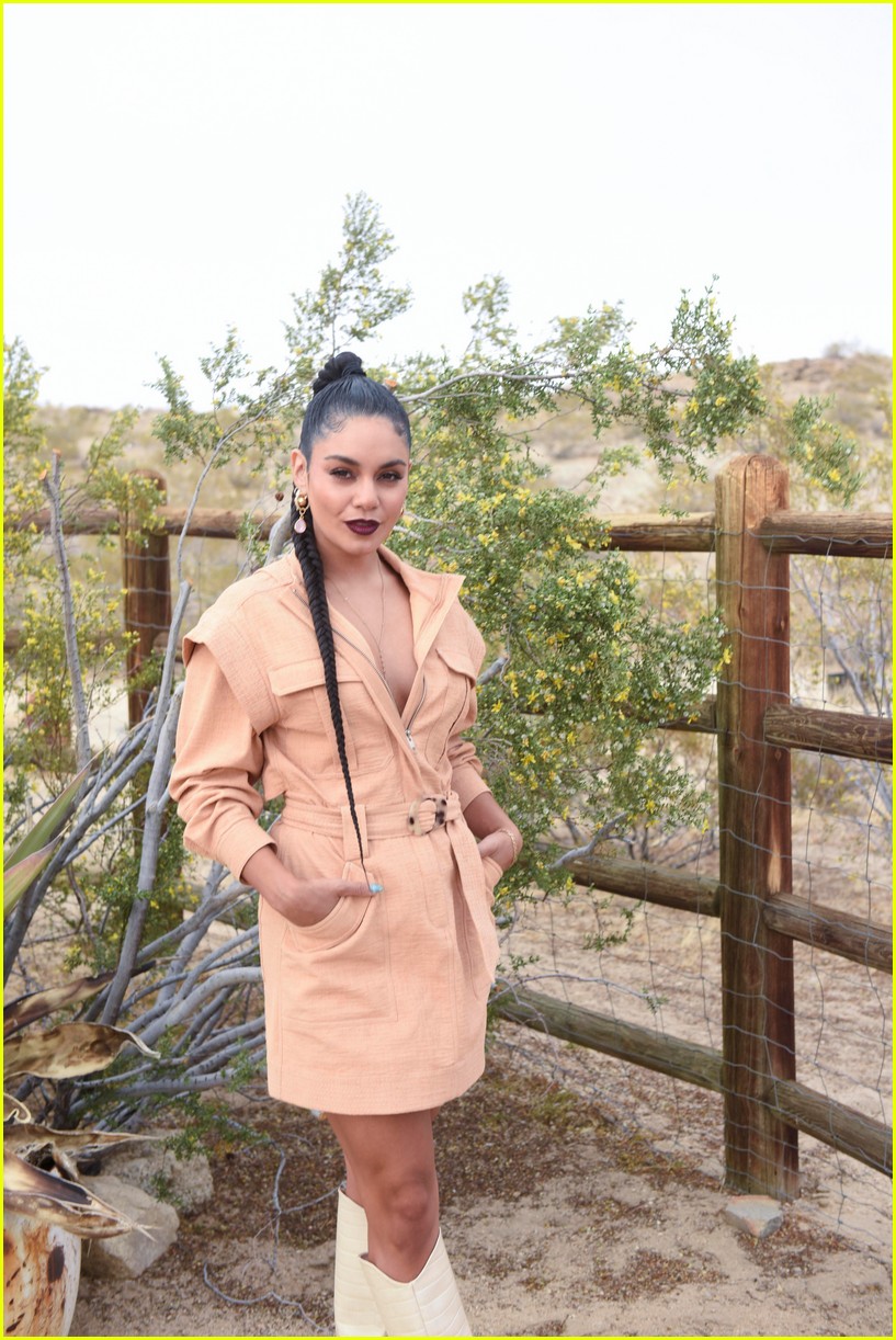 Photo: vanessa hudgens caliwater escape photos 04 | Photo 4552469