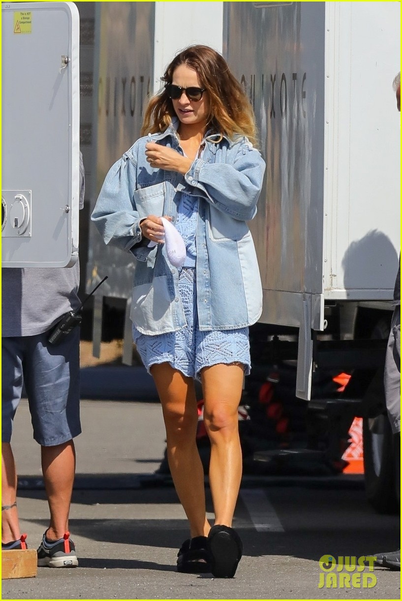 Photo: lily james getting in and out of hair makeup pam tommy 23