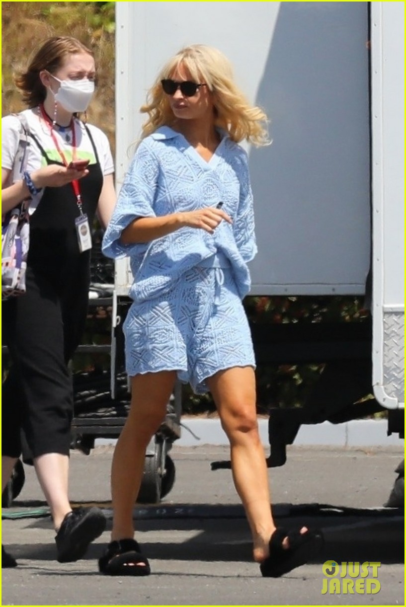 Lily James Spotted Getting Out of Hair & Makeup on 'Pam & Tommy' Set Photo 4561785 Sebastian