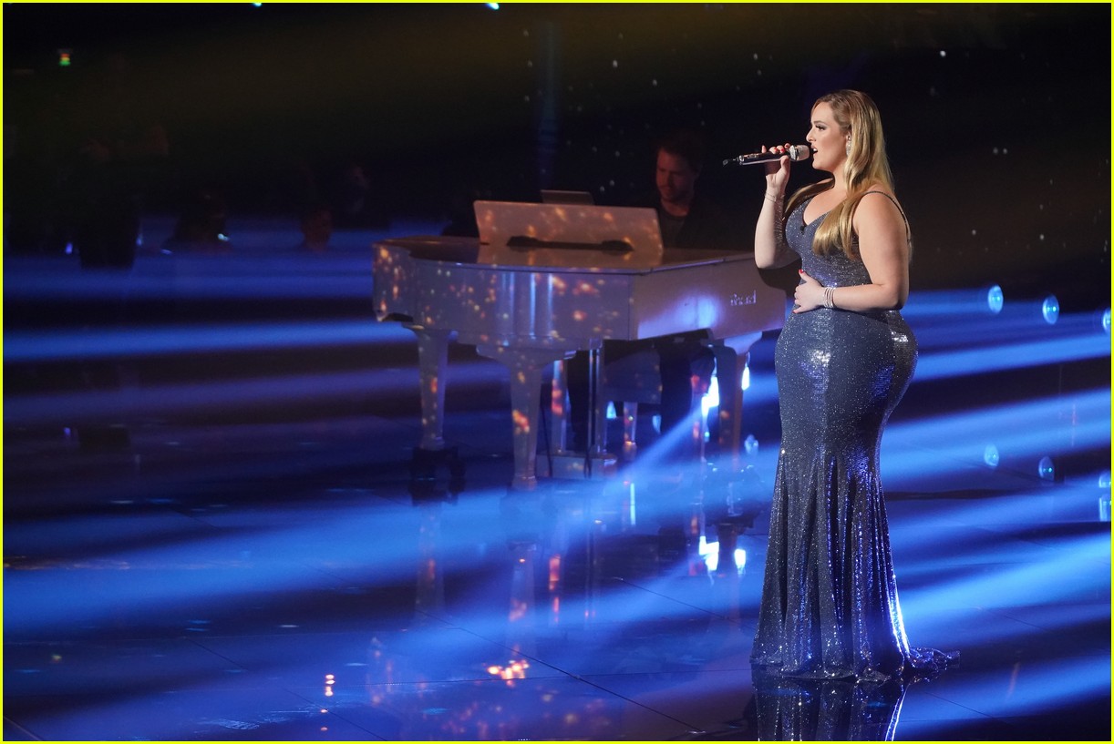 Grace Kinstler Blew Us Away With Her Final American Idol Performances Watch Here Photo American Idol Grace Kinstler Pictures Just Jared