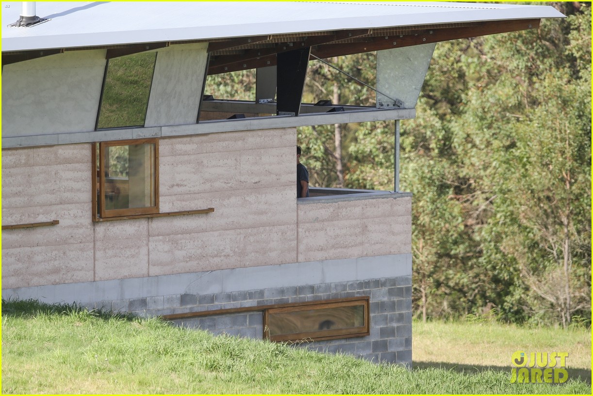 Natalie Portman & Benjamin Millepied Tour A Very Unique Home in Sydney