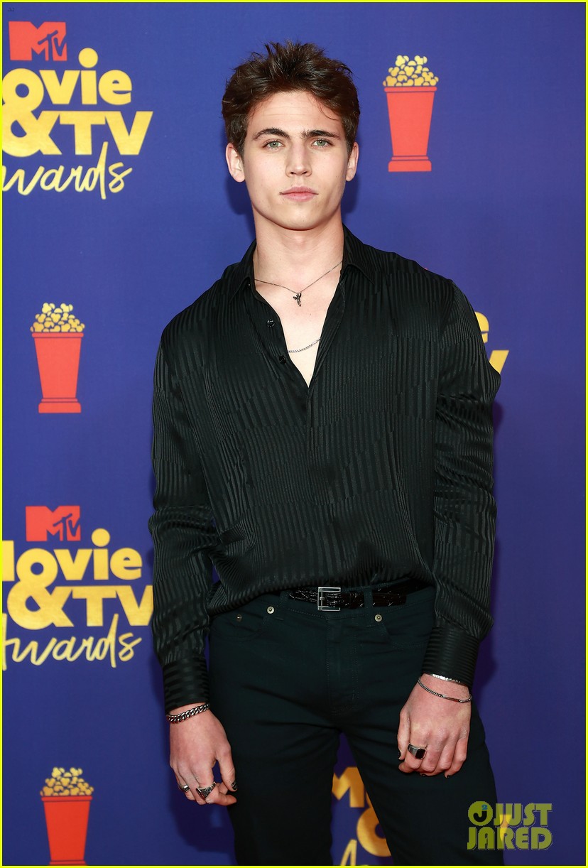 Addison Rae Wears Very Revealing Outfit on Red Carpet at MTV Movie & TV