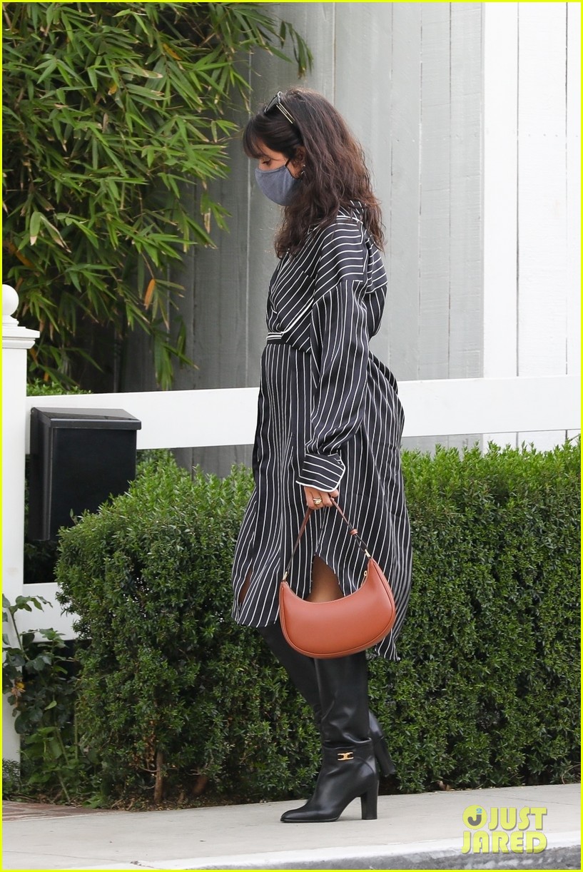 Camila Cabello & Shawn Mendes Embrace After a Meal With Friends in West