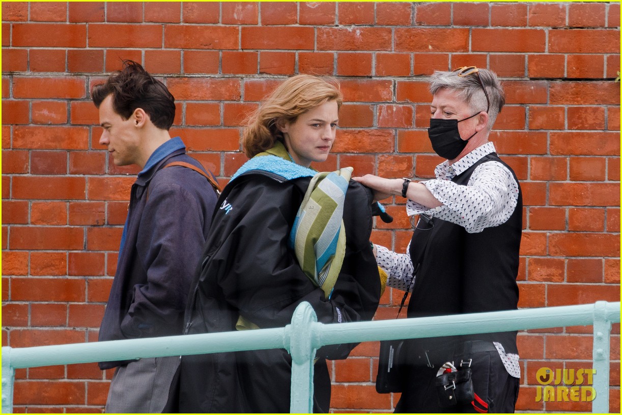Photo: harry styles emma corrin new my policeman set photos 38 | Photo