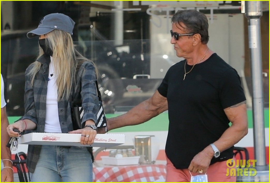 sylvester stallone grabs pizza with sophia 054560513