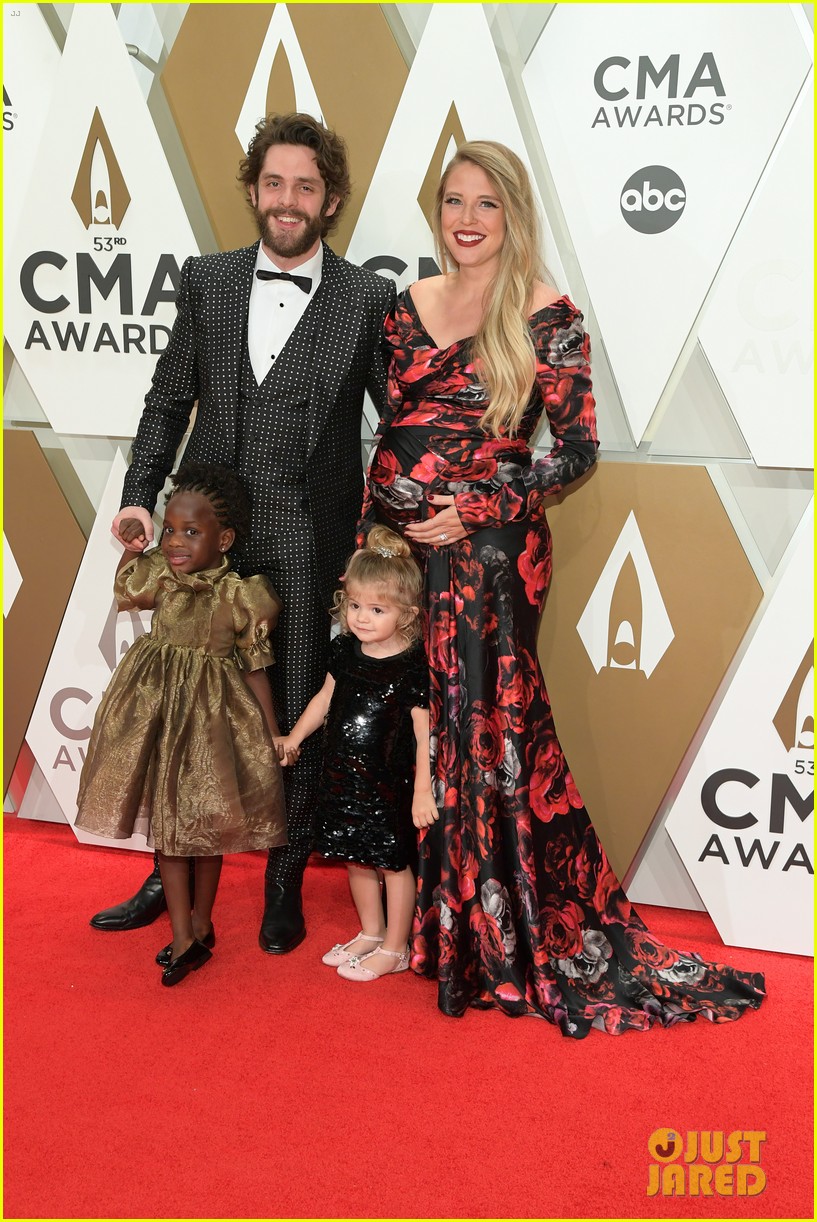 Thomas Rhett & Lauren Akins Expecting Their Fourth Daughter! Photo(02)