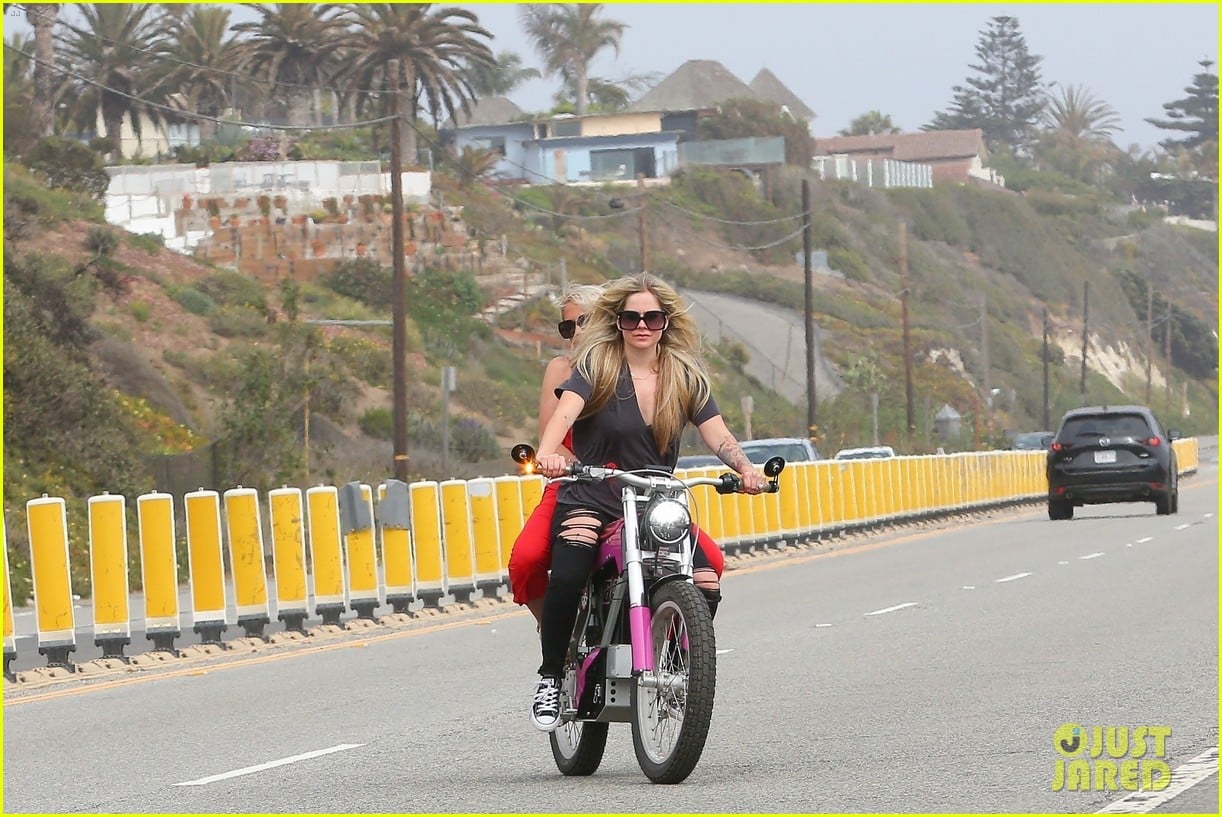 Photo: avril lavigne motorcycle ride friend memorial day 23 | Photo